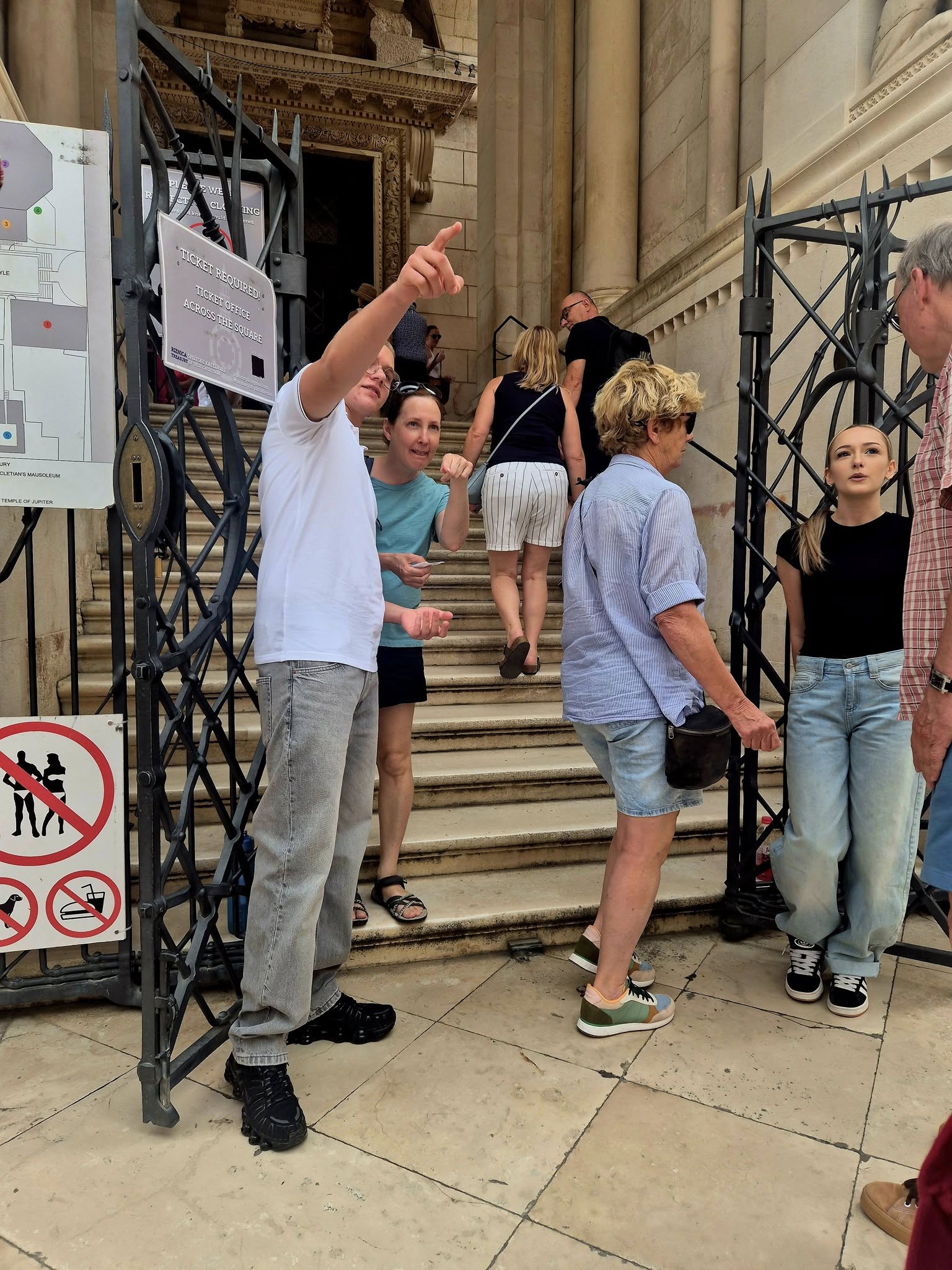 549177711_1321640773089442_871955158572858215_n