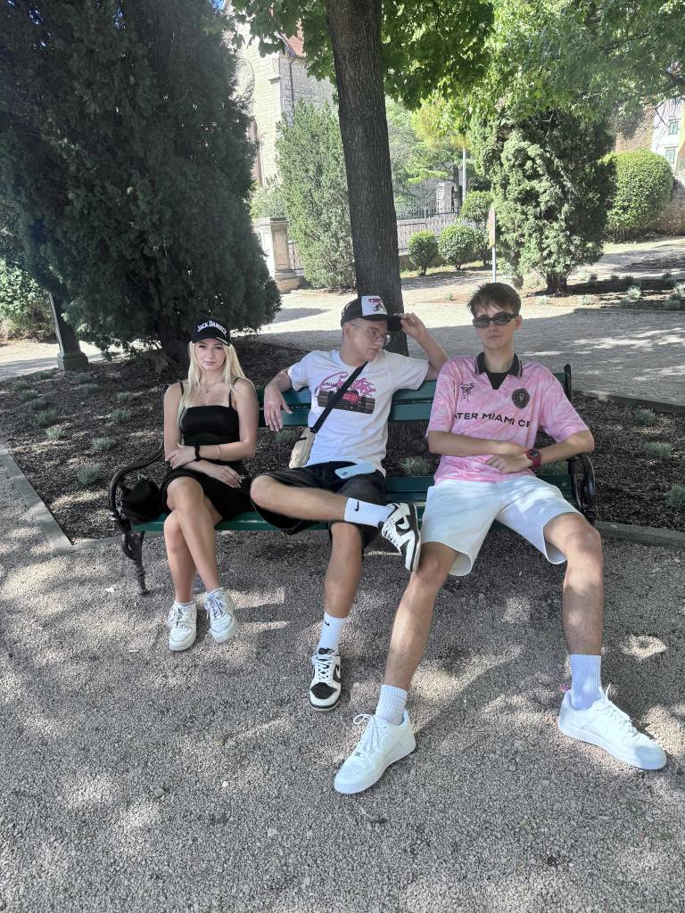 550080872_122157383924747927_4601959321808236074_n