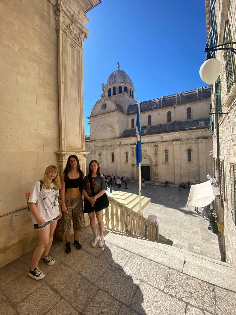 550191599_122157384188747927_1309125683630124429_n