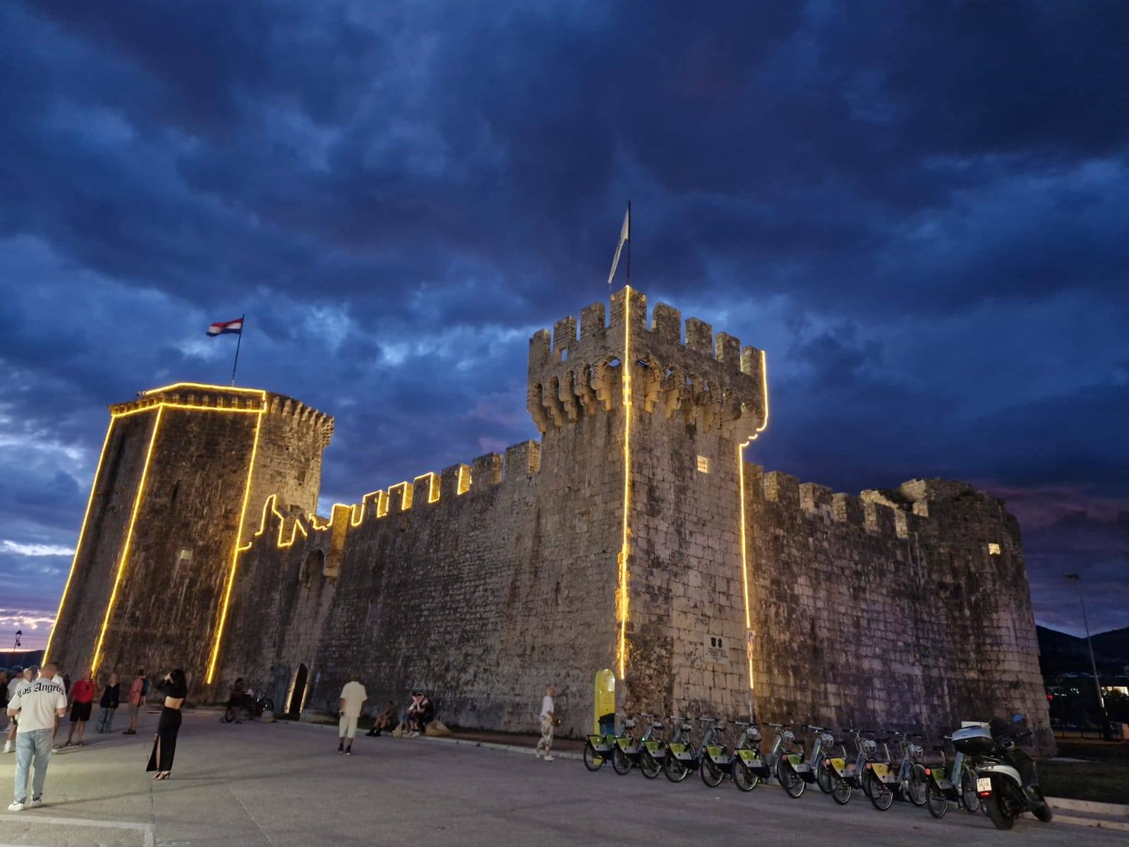 553875534_122158337282747927_4161794823495398404_n