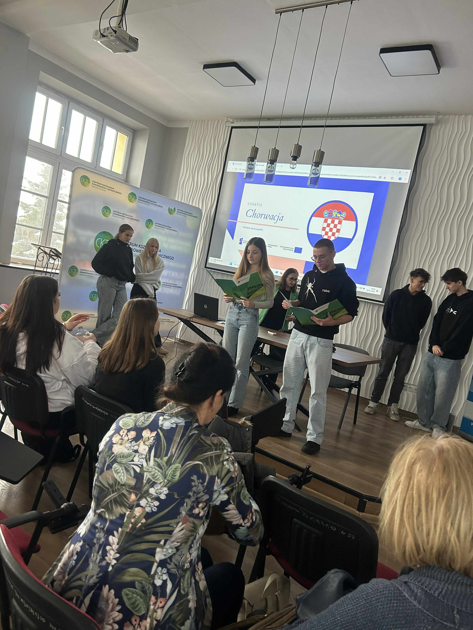 590242146_122169769910747927_272397006940641713_n