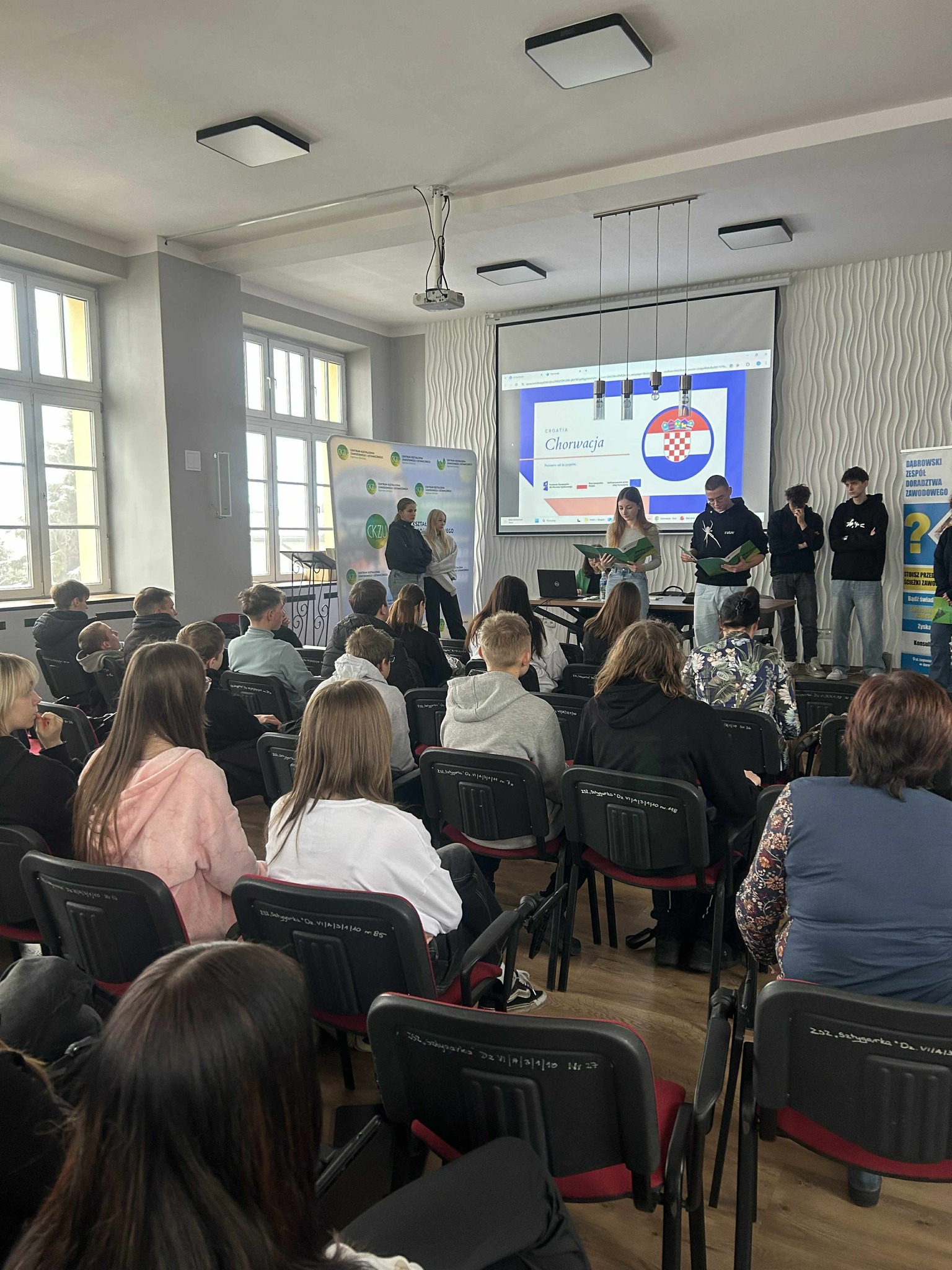 590624828_122169770060747927_1610117599693163096_n